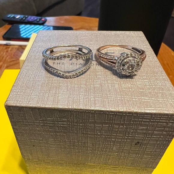 Beautiful wedding ring with add ons. Rose gold and diamonds - Picture 4 of 12